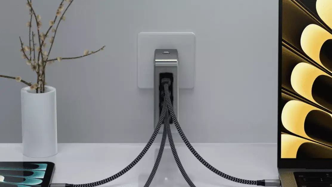 Satechi 145W Travel GaN Charger boasts 4 USB-C PD ports and 4 international plug adapters