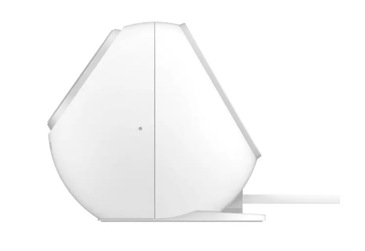 Anker MagGo Magnetic Charging Station (8-in-1) gives you power and a clutter-free setup